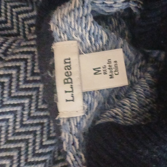 L.L. Bean Navy & White Herringbone Cashmere & Cotton Blend Turtleneck ■ Size M - Picture 6 of 8